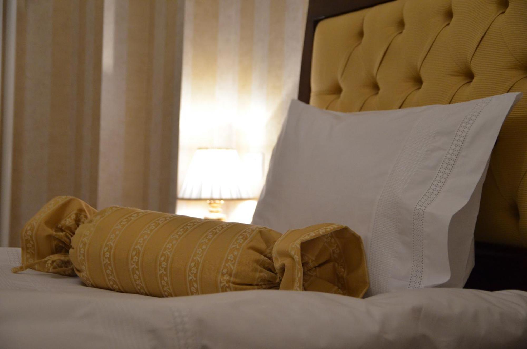 The Arlington Boutique Hotel Craiova Oda fotoğraf