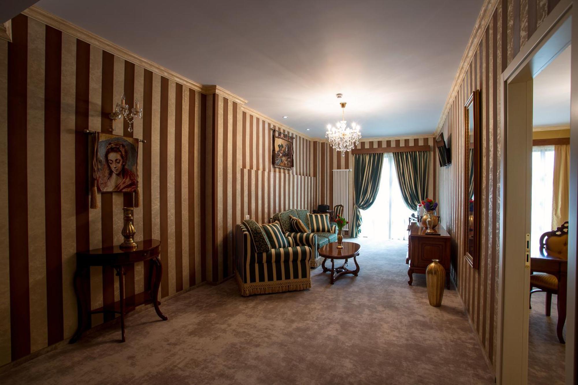 The Arlington Boutique Hotel Craiova Oda fotoğraf