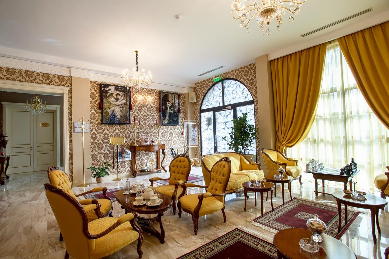 The Arlington Boutique Hotel Craiova Dış mekan fotoğraf