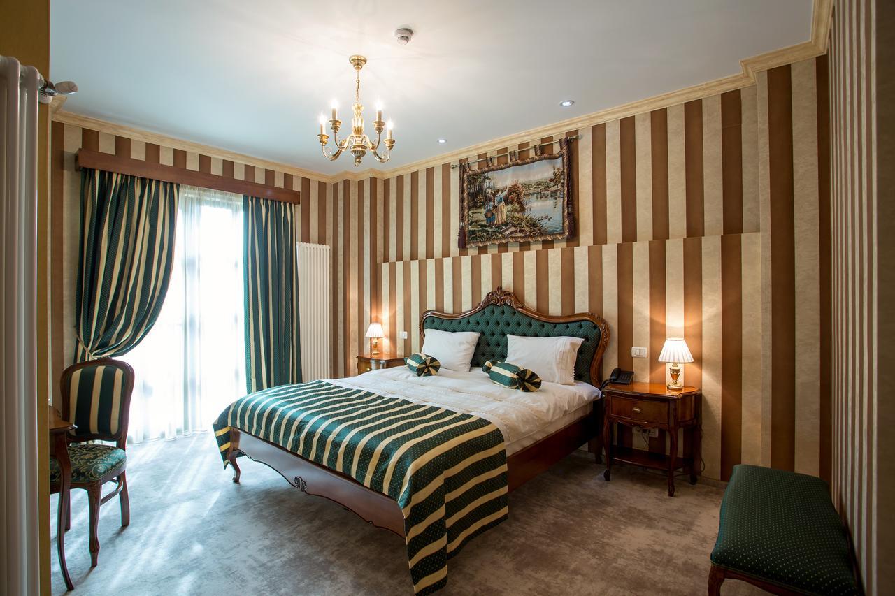 The Arlington Boutique Hotel Craiova Dış mekan fotoğraf