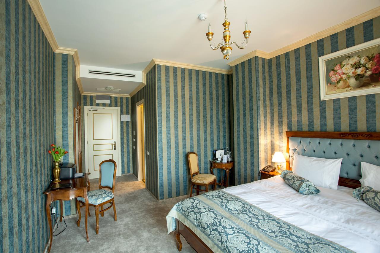 The Arlington Boutique Hotel Craiova Dış mekan fotoğraf